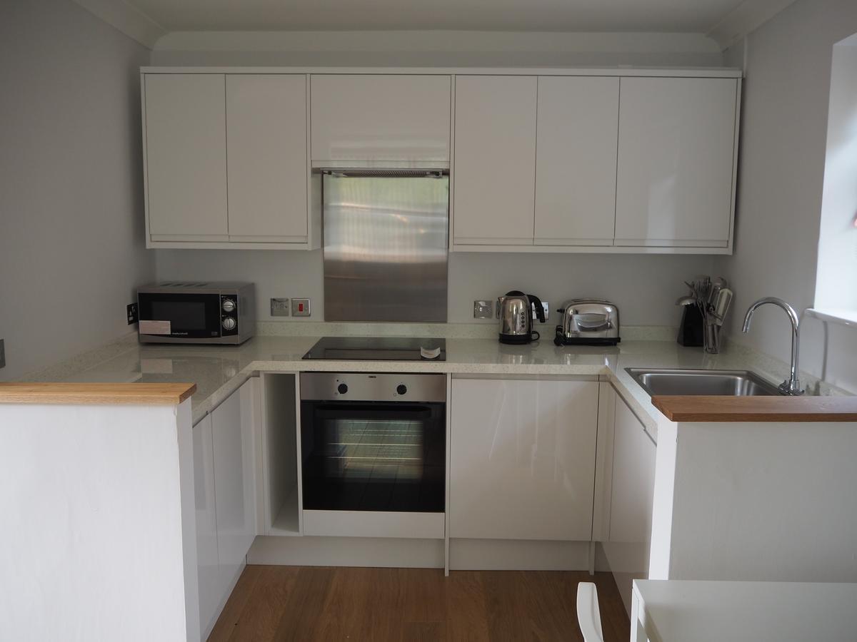 High Hedges Apartment C Oxford Bagian luar foto