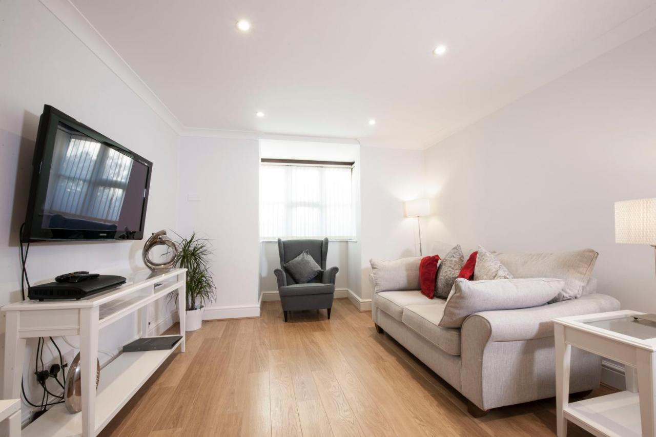 High Hedges Apartment C Oxford Bagian luar foto
