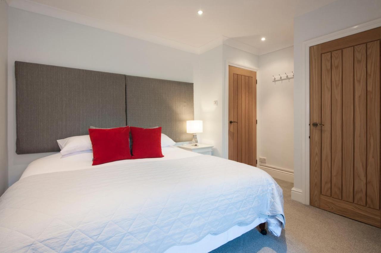 High Hedges Apartment C Oxford Bagian luar foto