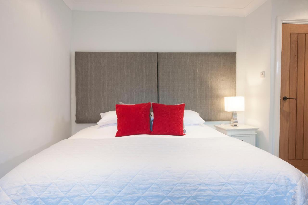 High Hedges Apartment C Oxford Bagian luar foto