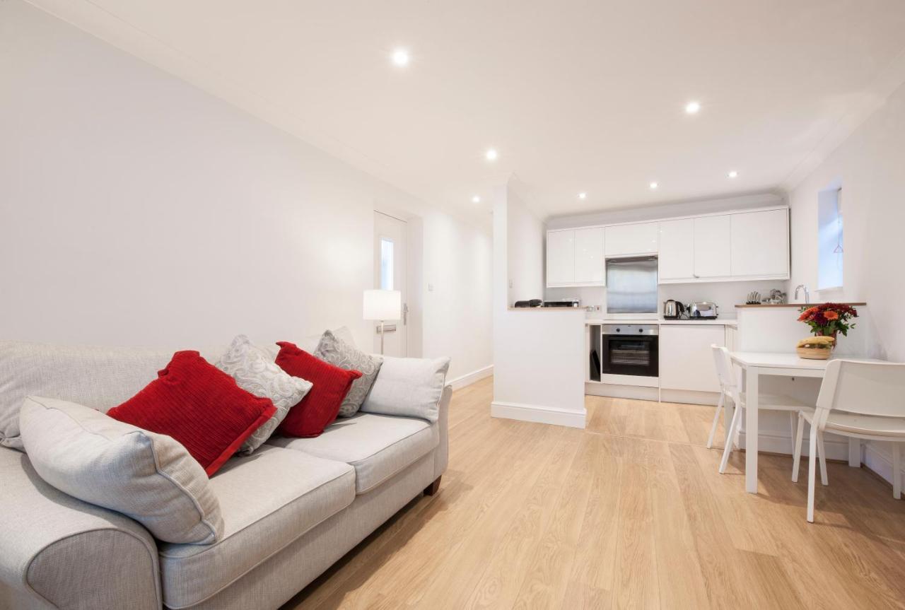 High Hedges Apartment C Oxford Bagian luar foto